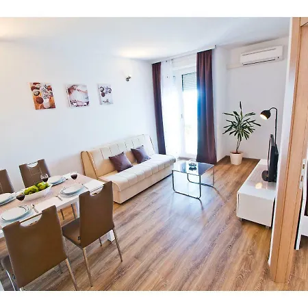 Apartment Lavanda Apartman