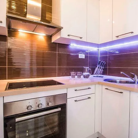 Apartment Lavanda Apartman